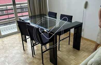 Imagem: O apartamento possui 1 Dormitório, 2 Banheiros, 1 Vaga na garagem