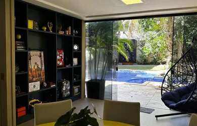 Imagem: A casa em condomínio possui 5 Dormitórios, 5 Banheiros, 5