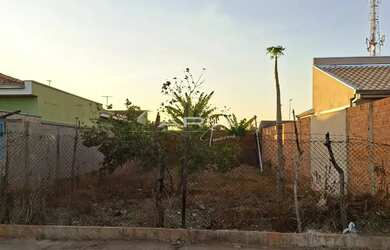 Imagem: O terreno possui 285m² de Área e está localizado em Parque