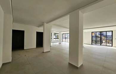 Imagem 10: Excelente Sala Comercial com 220 m² na Nações - Balneário Camboriú...