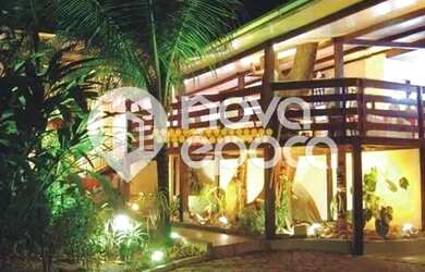 Imagem: A casa possui 3 Dormitórios, 5 Banheiros, 3 Vagas na garagem