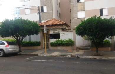 Imagem: O apartamento possui 4 Dormitórios, 2 Banheiros, 1 Vaga na