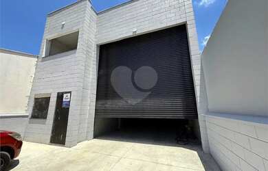 Imagem: O depósito possui 5 Vagas na garagem, 197m² de Área e Imóvel