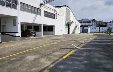 Imagem: O depósito possui 8.630m² de Área e está localizado em