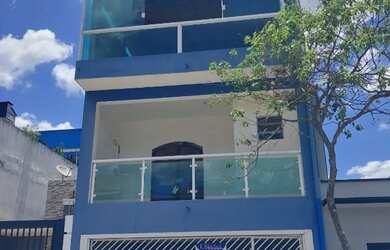 Imagem: A casa em condomínio possui 5 Dormitórios, 5 Banheiros, 2