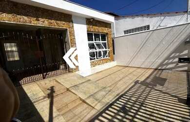 Imagem: O apartamento possui 4 Dormitórios, 2 Banheiros, 1 Vaga na