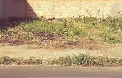 Imagem: O terreno possui 298m² de Área e está localizado em Patrimônio