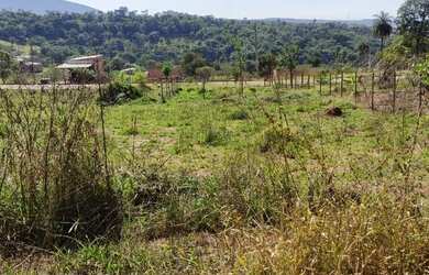 Imagem: O terreno possui 300m² de Área e está localizado em Centro
