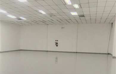 Imagem 2: Galpão/Depósito/Armazém para aluguel possui 2300 metros quadrados em...