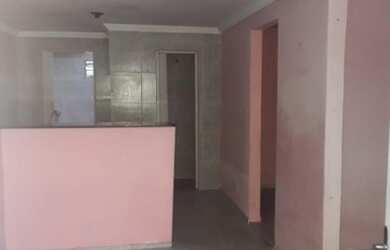 Imagem: A casa possui 2 Dormitórios, 1 Banheiro e está localizado