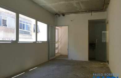 Imagem: O depósito possui 1 Vaga na garagem, 32m² de Área e está