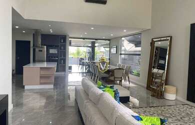 Imagem: A casa em condomínio possui 3 Dormitórios, 5 Banheiros, 4