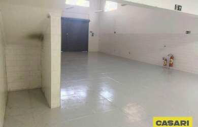 Imagem: O depósito possui 220m² de Área e está localizado em Jardim