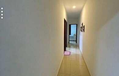 Imagem: A casa possui 2 Dormitórios, 2 Banheiros, 1 Vaga na garagem