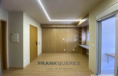 Imagem: O apartamento possui 1 Dormitório, 1 Banheiro, 1 Vaga na garagem