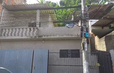 Imagem: A casa possui 1 Dormitório, 1 Banheiro, 125m² de Área e