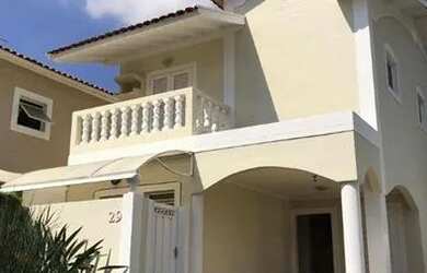 Imagem: A casa em condomínio possui 3 Dormitórios, 2 Banheiros, 3