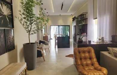 Imagem: A casa em condomínio possui 3 Dormitórios, 4 Banheiros, 2