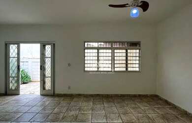 Imagem 1: Sobrado com 3 dormitórios - venda por R$ 390.000 ou aluguel por R$ 2.500,00/mês...