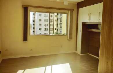 Imagem: A kitnet possui 1 Dormitório, 1 Banheiro, 1 Vaga na garagem