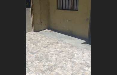 Imagem: A casa possui 2 Dormitórios, 1 Banheiro e está localizado