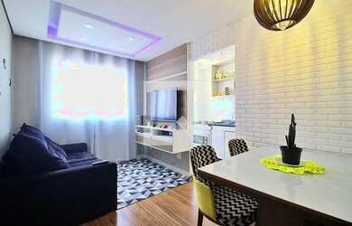 Imagem: O apartamento possui 2 Dormitórios, 1 Banheiro, 1 Vaga na garagem