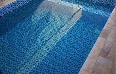 Imagem: A casa possui 4 Dormitórios, 1 Banheiro, 180m² de Área e