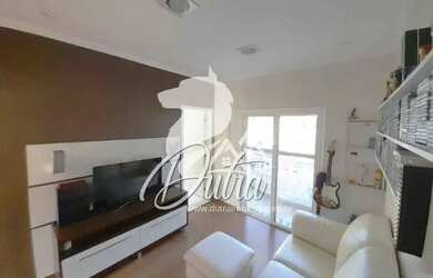 Imagem: A casa possui 3 Dormitórios, 4 Banheiros, 2 Vagas na garagem