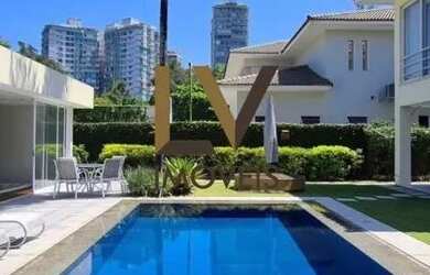 Imagem: A casa em condomínio possui 4 Dormitórios, 5 Banheiros, 2