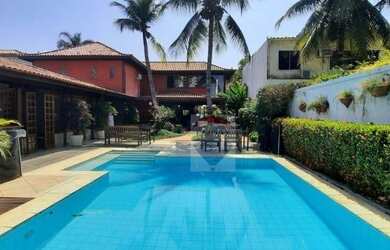 Imagem: A casa em condomínio possui 4 Dormitórios, 1 Banheiro, 4 Vagas