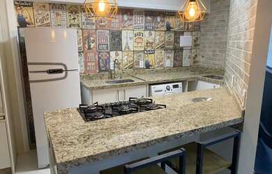 Imagem: O apartamento possui 2 Dormitórios, 1 Banheiro, 1 Vaga na garagem