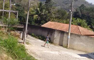 Imagem: O terreno possui 180m² de Área e está localizado em Campo
