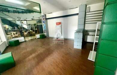 Imagem: O depósito possui 2 Vagas na garagem, 38m² de Área e está