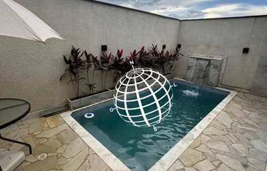 Imagem: A casa em condomínio possui 3 Dormitórios, 2 Banheiros, 2