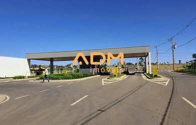 Imagem: O terreno possui 300m² de Área e está localizado em Terras