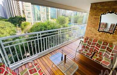 Imagem 2: Apartamento com 2 dormitórios sendo 1 suíte , com vista livre, a uma...