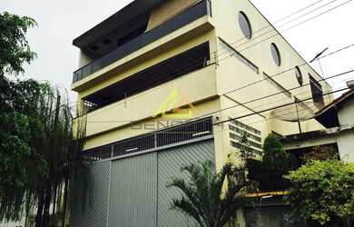 Imagem: O depósito possui 5 Vagas na garagem, 750m² de Área e está