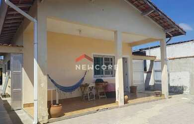 Imagem: A casa possui 2 Dormitórios, 2 Banheiros, 3 Vagas na garagem