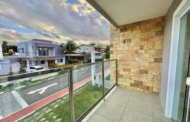 Imagem: A casa em condomínio possui 5 Dormitórios, 3 Banheiros, 2