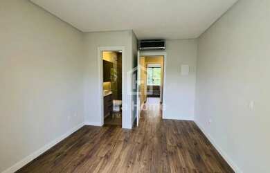 Imagem 16: Sobrado semi mobiliado com 02 suítes, 02 vagas de garagem e churrasqueira...