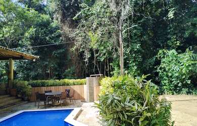 Imagem 5: Casa em condomínio beira de pista de aldeia, com vista para Mata atlântica