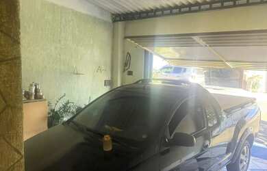 Imagem: A casa possui 3 Dormitórios, 2 Banheiros, 2 Vagas na garagem
