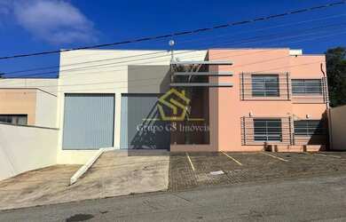 Imagem: O depósito possui 5 Vagas na garagem e 700m² de Área e está