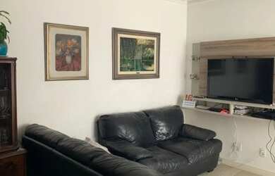 Imagem: O apartamento possui 2 Dormitórios, 2 Banheiros, 2 Vagas na