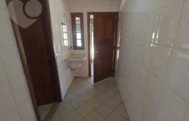 Imagem: A casa em condomínio possui 3 Dormitórios, 4 Banheiros, 4