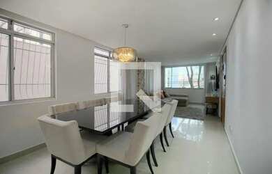 Imagem: O apartamento possui 4 Dormitórios, 3 Banheiros, 2 Vagas na