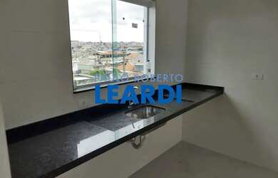 Imagem: A casa possui 2 Dormitórios, 3 Banheiros, 3 Vagas na garagem