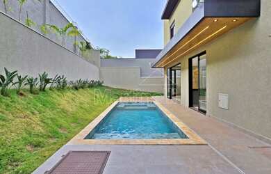 Imagem: A casa em condomínio à venda possui 5 Dormitórios, 5 Banheiros