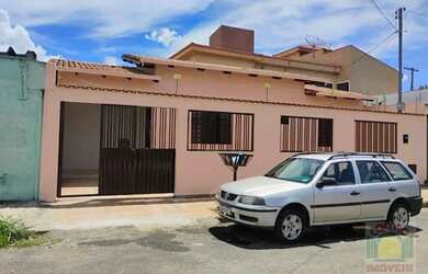 Imagem: A casa possui 3 Dormitórios, 2 Banheiros e 110m² de Área