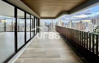 Imagem: O apartamento possui 4 Dormitórios, 5 Banheiros, 3 Vagas na